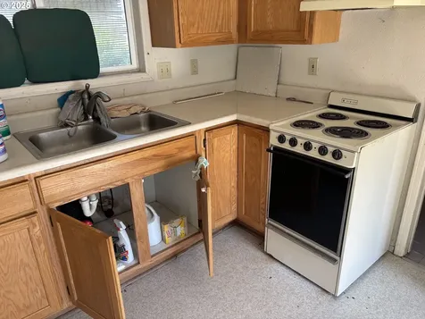 1909 NE 137th Avenue Portland OR 97230