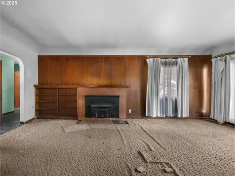 1909 NE 137th Avenue Portland OR 97230