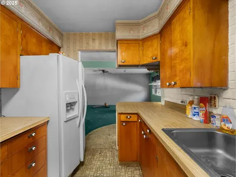 1909 NE 137th Avenue Portland OR 97230