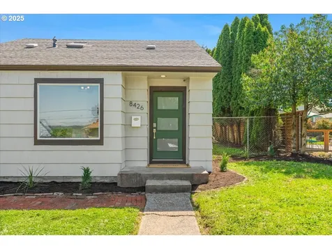 8426 NE Sumner Street Portland OR 97220
