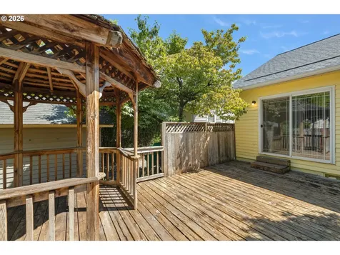3815 NE 16th Avenue Portland OR 97212