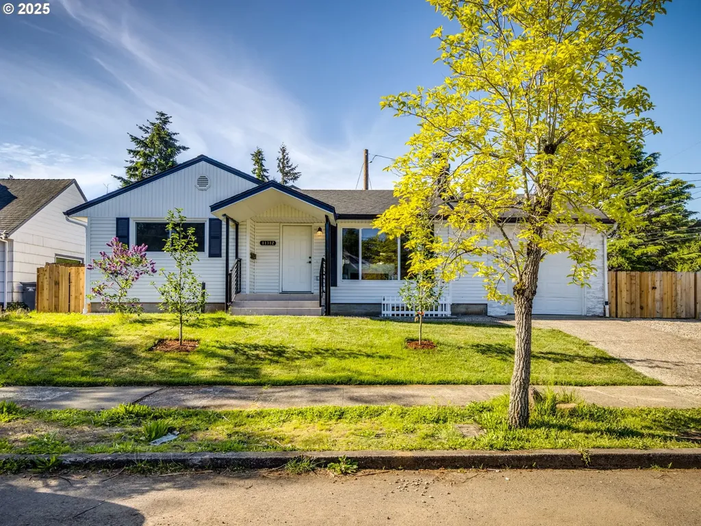 11312 NE Davis Street Portland OR 97220
