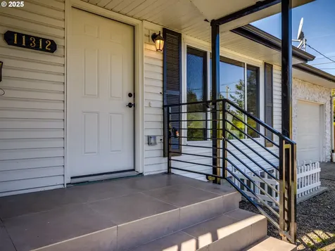 11312 NE Davis Street Portland OR 97220