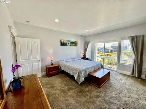 842 Chetco Point Terrace Brookings OR 97415