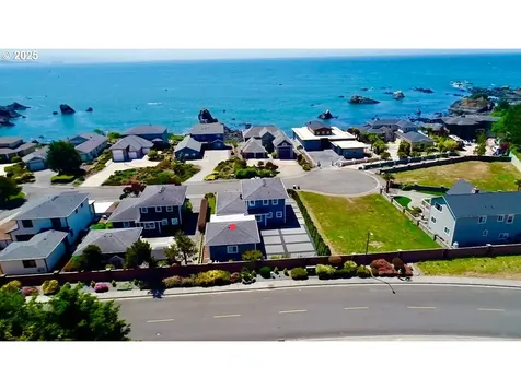 842 Chetco Point Terrace Brookings OR 97415