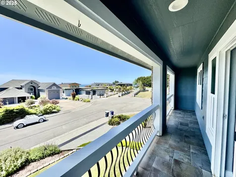 842 Chetco Point Terrace Brookings OR 97415