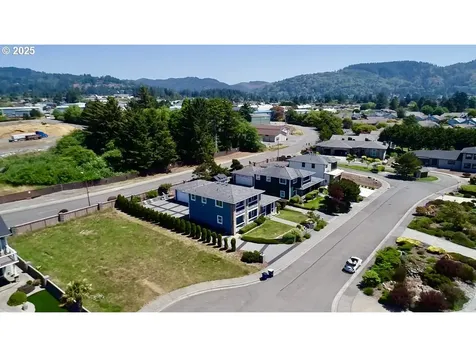 842 Chetco Point Terrace Brookings OR 97415