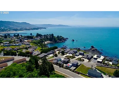 842 Chetco Point Terrace Brookings OR 97415