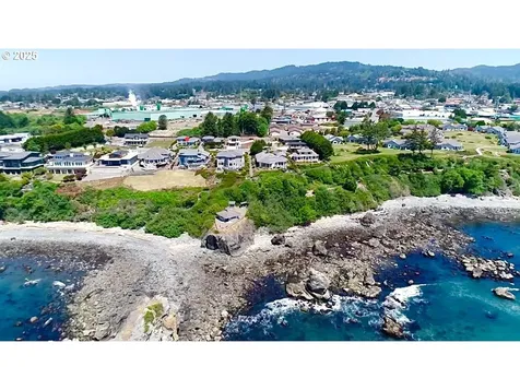 842 Chetco Point Terrace Brookings OR 97415