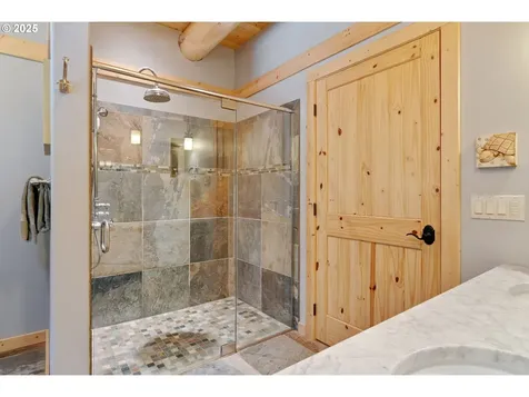 5885 Berry Road Mt Hood Prkdl OR 97041