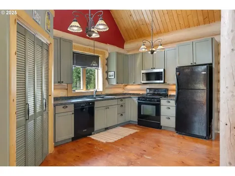 5885 Berry Road Mt Hood Prkdl OR 97041