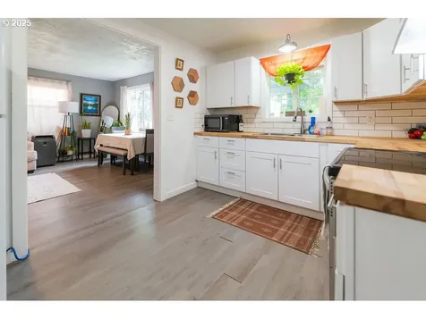 249 27th Avenue Longview WA 98632