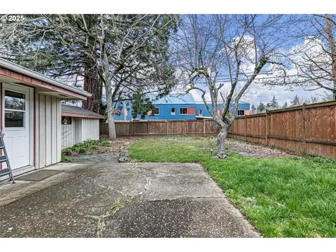 1085 Cannon Court Eugene OR 97405