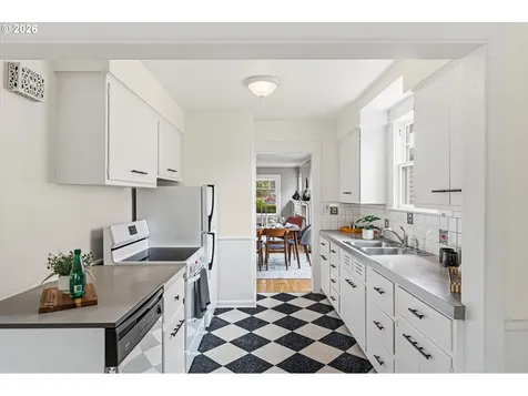 2801 NE 35th Place Portland OR 97212
