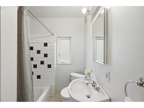 2801 NE 35th Place Portland OR 97212