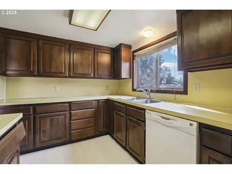 2135 SE Minter Bridge Road Hillsboro OR 97123