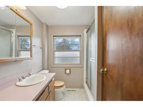 2135 SE Minter Bridge Road Hillsboro OR 97123
