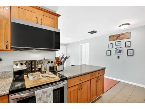 1609 SE 148th Avenue Portland OR 97233
