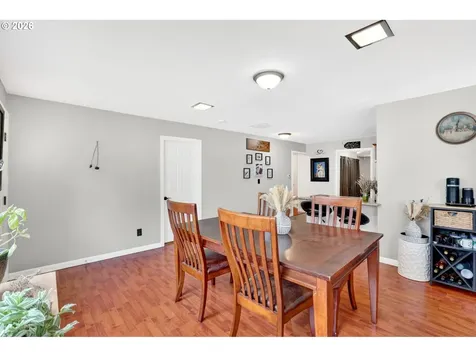 1609 SE 148th Avenue Portland OR 97233