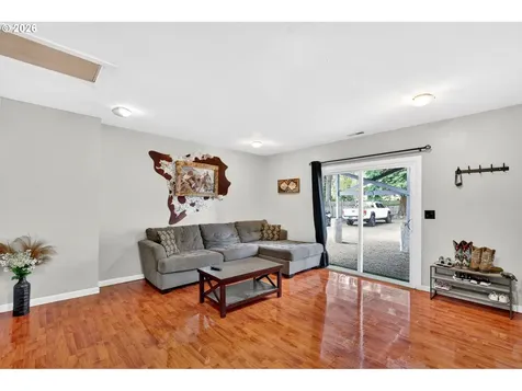 1609 SE 148th Avenue Portland OR 97233