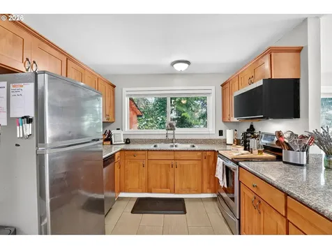 1609 SE 148th Avenue Portland OR 97233