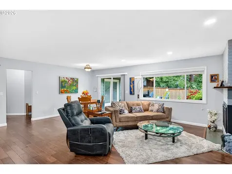 6825 SW Rollingwood Drive Beaverton OR 97008