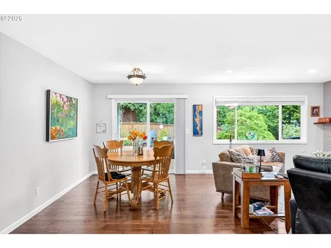 6825 SW Rollingwood Drive Beaverton OR 97008