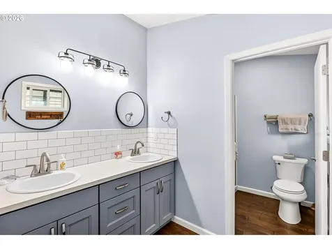 6825 SW Rollingwood Drive Beaverton OR 97008