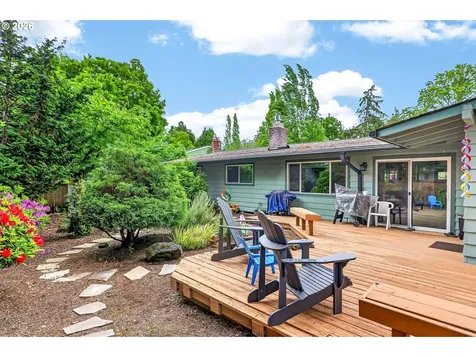 6825 SW Rollingwood Drive Beaverton OR 97008