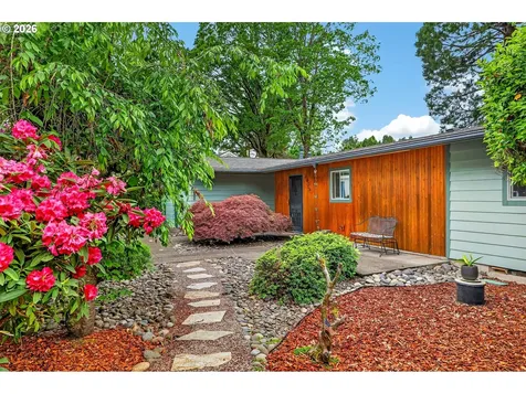 6825 SW Rollingwood Drive Beaverton OR 97008