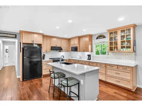 6825 SW Rollingwood Drive Beaverton OR 97008