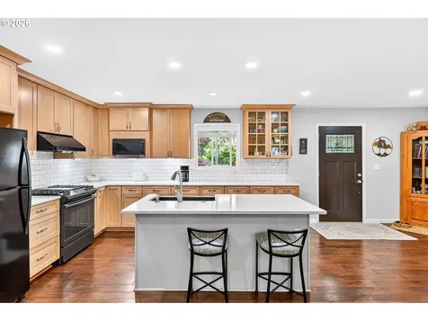 6825 SW Rollingwood Drive Beaverton OR 97008