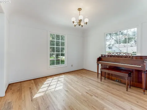 11320 SW 55th Avenue Portland OR 97219