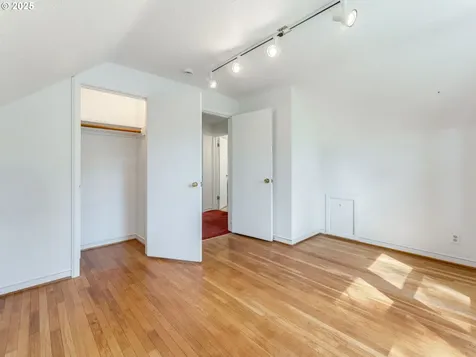 11320 SW 55th Avenue Portland OR 97219