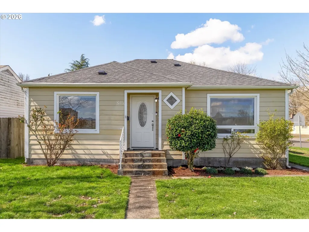 835 20th Avenue Longview WA 98632