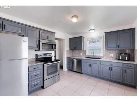 835 20th Avenue Longview WA 98632