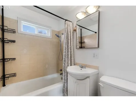 835 20th Avenue Longview WA 98632