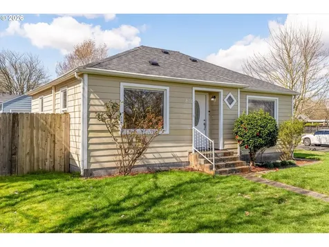 835 20th Avenue Longview WA 98632