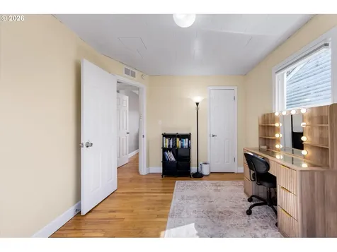 835 20th Avenue Longview WA 98632