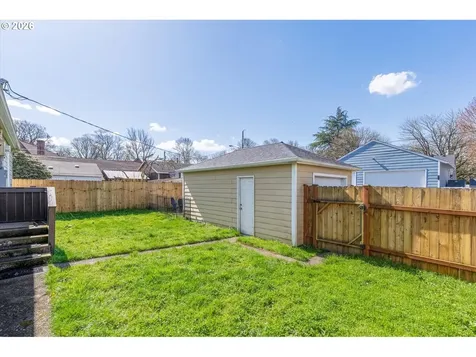 835 20th Avenue Longview WA 98632