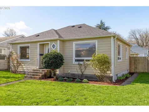 835 20th Avenue Longview WA 98632