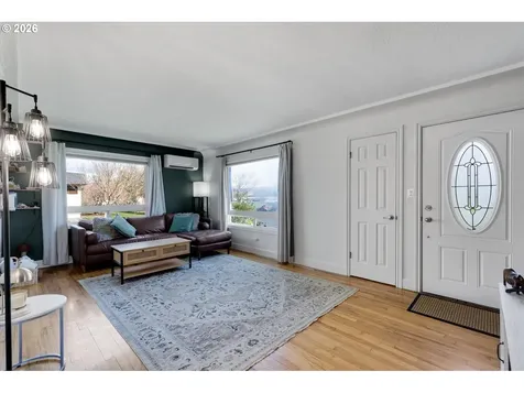 835 20th Avenue Longview WA 98632