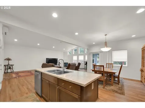 3825 Brighton Avenue Eugene OR 97405