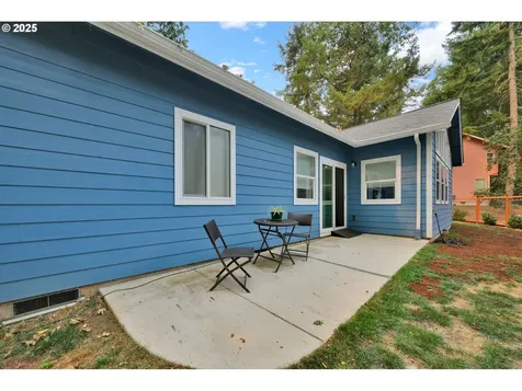 3825 Brighton Avenue Eugene OR 97405