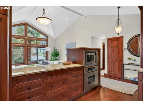 17907 Cardinal Drive Lake Oswego OR 97034