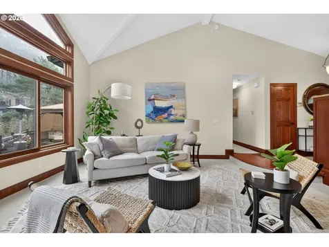 17907 Cardinal Drive Lake Oswego OR 97034