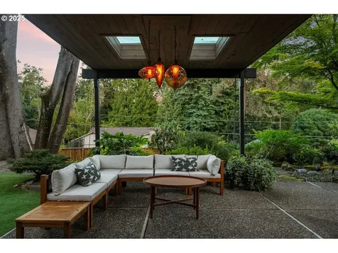 700 Pebble Beach Court Lake Oswego OR 97034