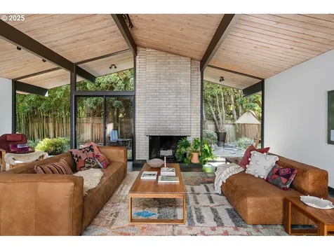 700 Pebble Beach Court Lake Oswego OR 97034