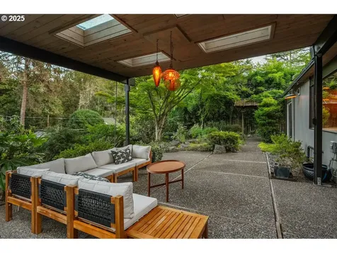 700 Pebble Beach Court Lake Oswego OR 97034