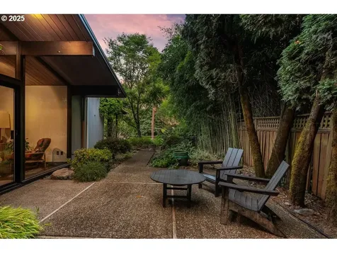 700 Pebble Beach Court Lake Oswego OR 97034